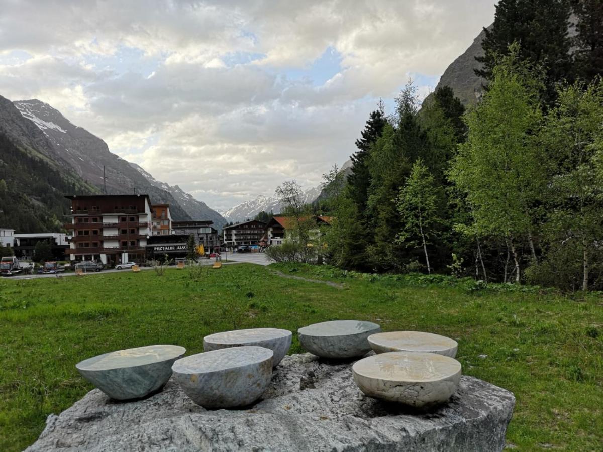 Piz-Hotel Sankt Leonhard im Pitztal Exterior photo